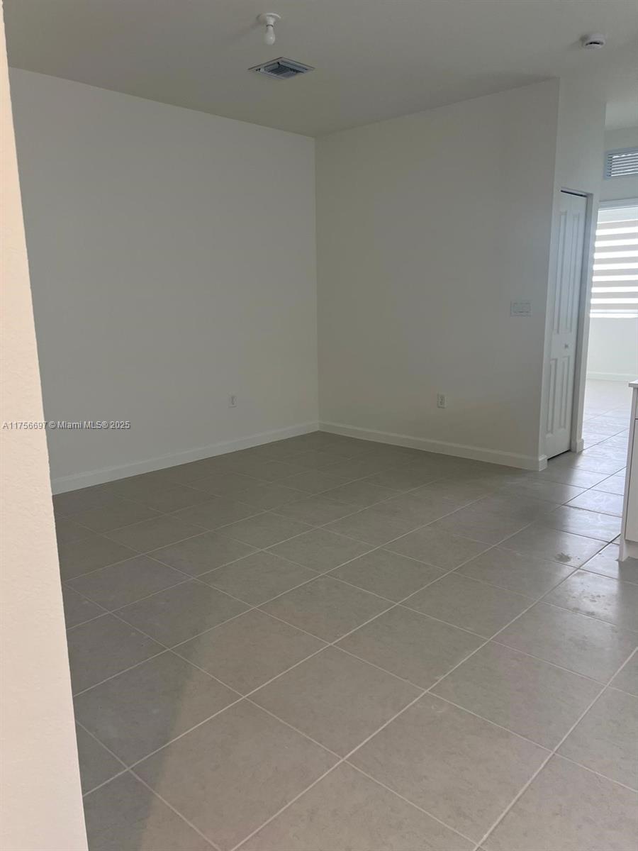 2330 Se 28 Dr 2330 Property Photo 18