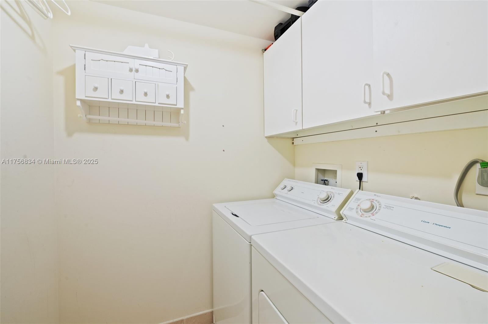 17555 Collins Ave 1607 Property Photo 27