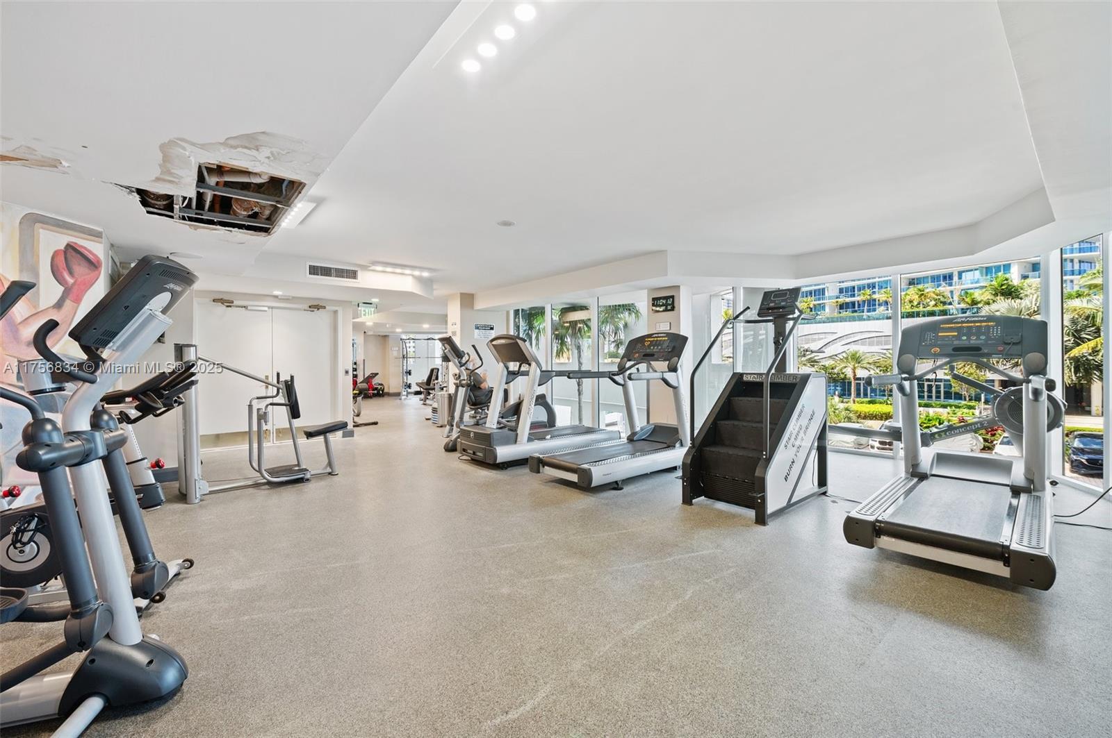 17555 Collins Ave 1607 Property Photo 28