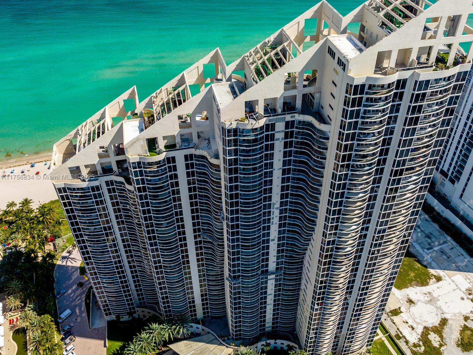 17555 Collins Ave 1607 Property Photo 40