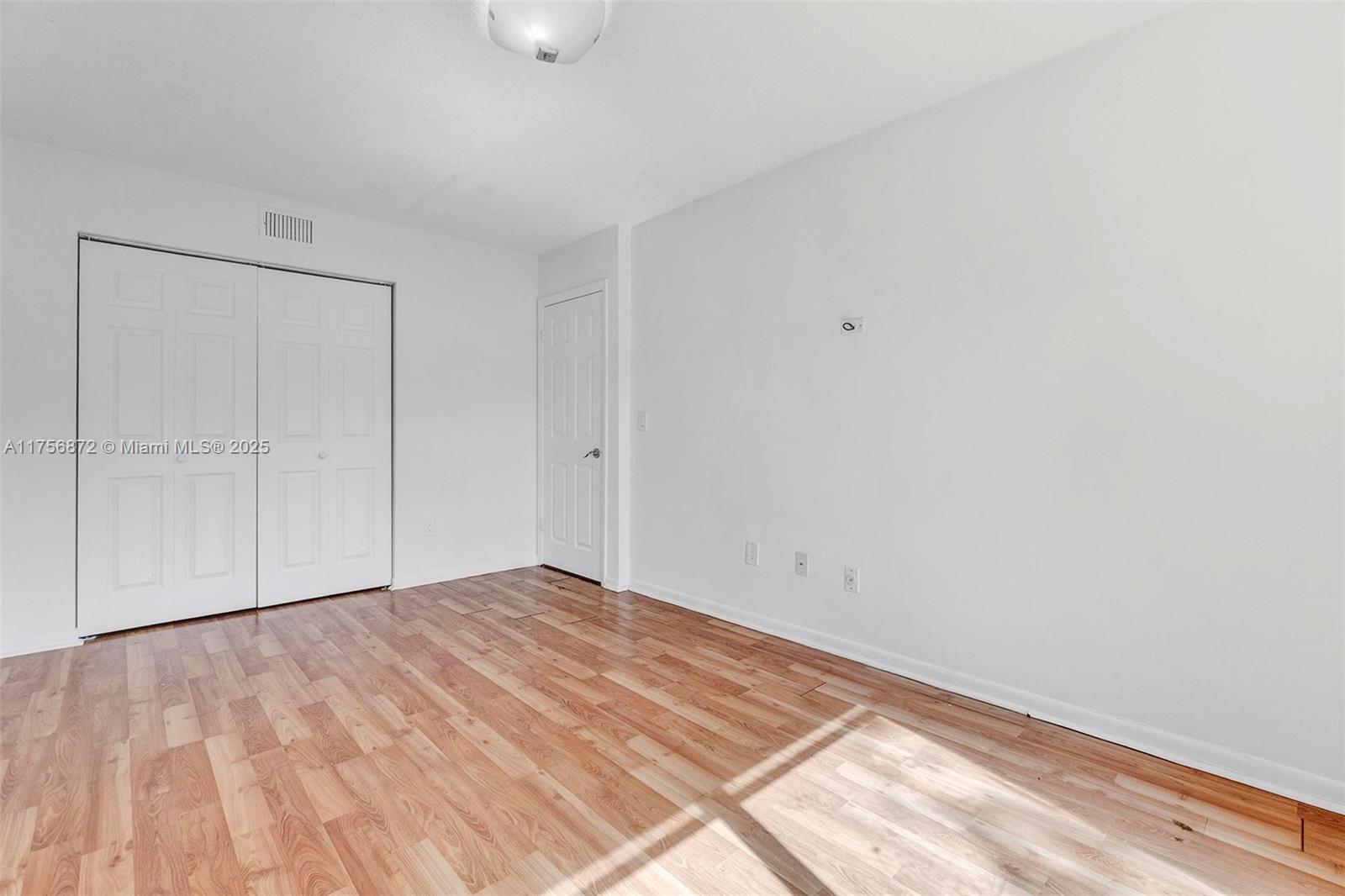 4263 S Pine Island Rd Property Photo 14