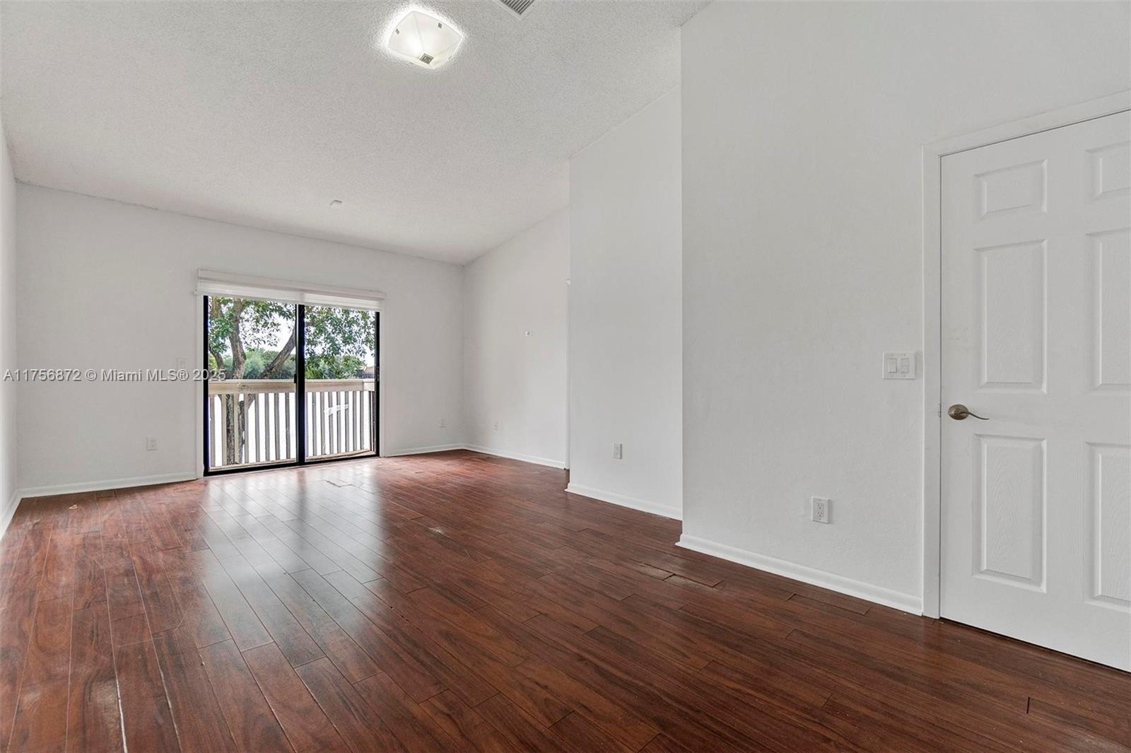 4263 S Pine Island Rd Property Photo 17