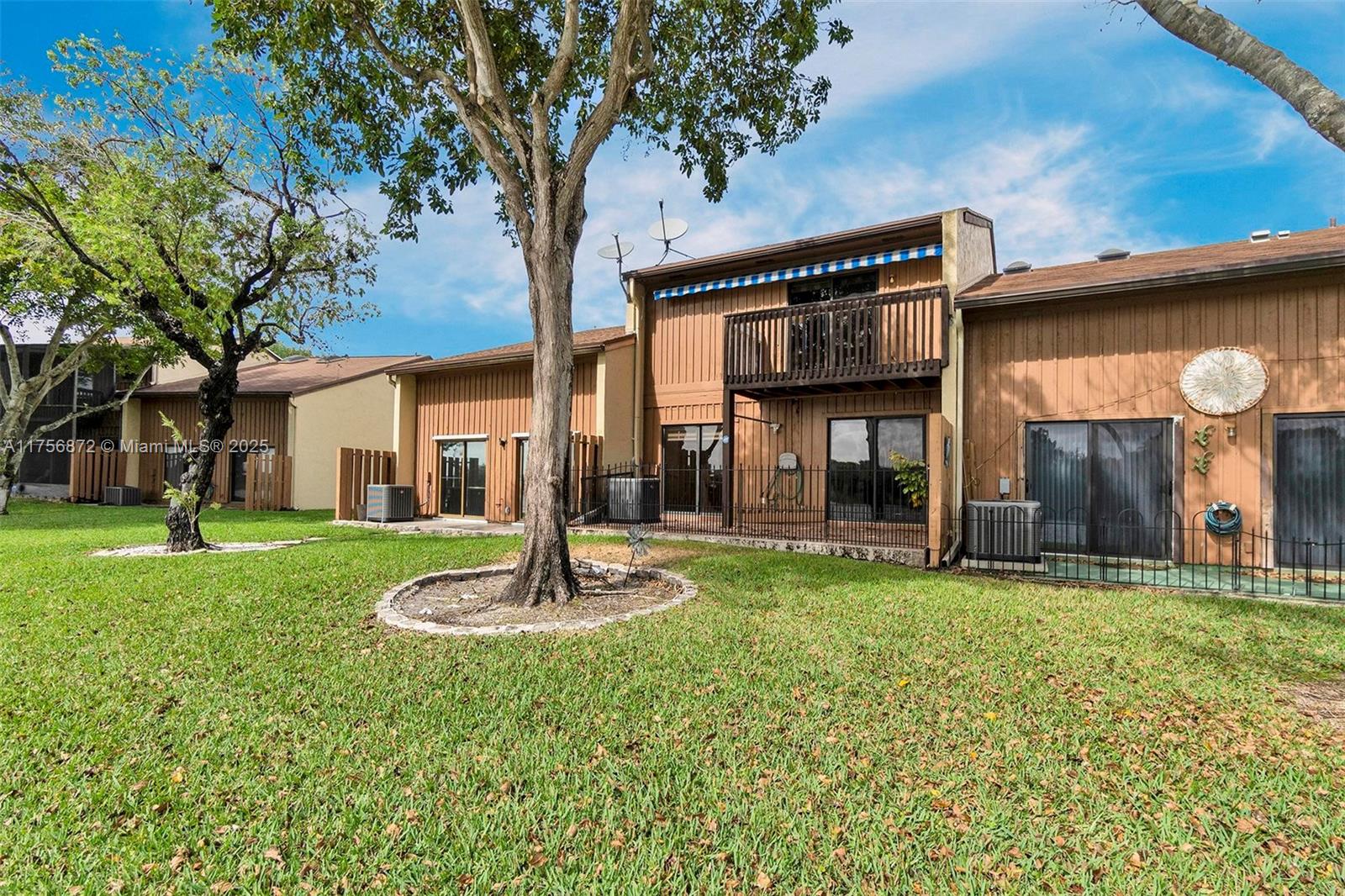 4263 S Pine Island Rd Property Photo 25