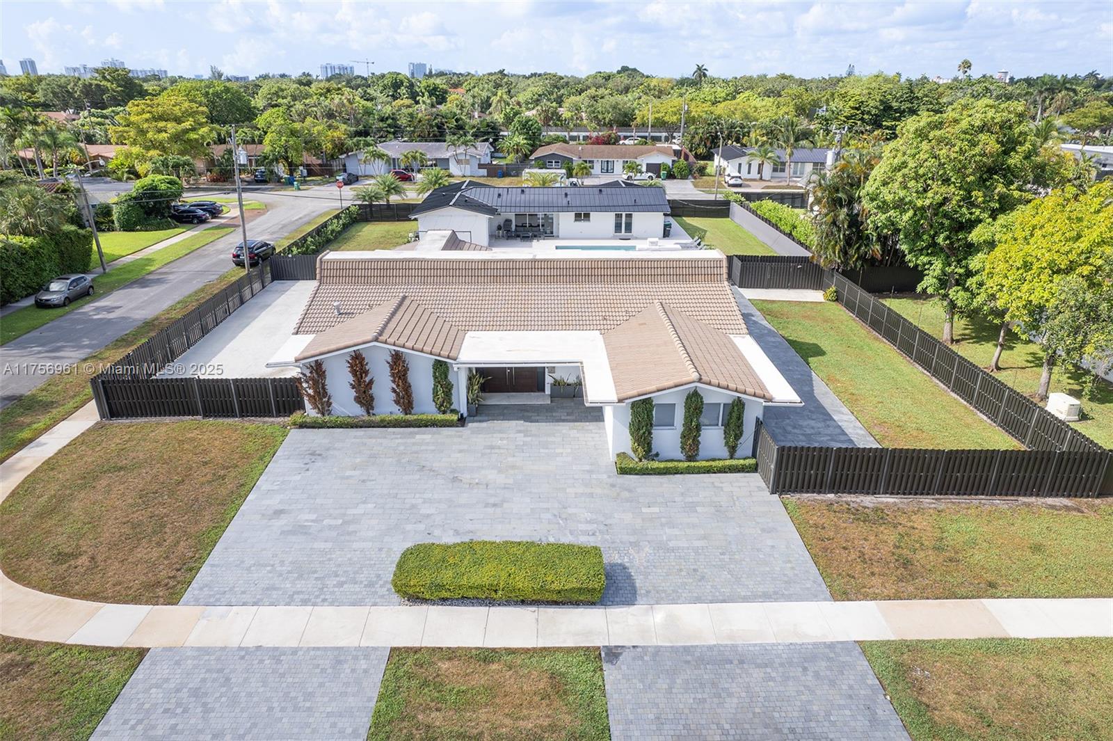 2120 Ne 204th St 0 Property Photo 2