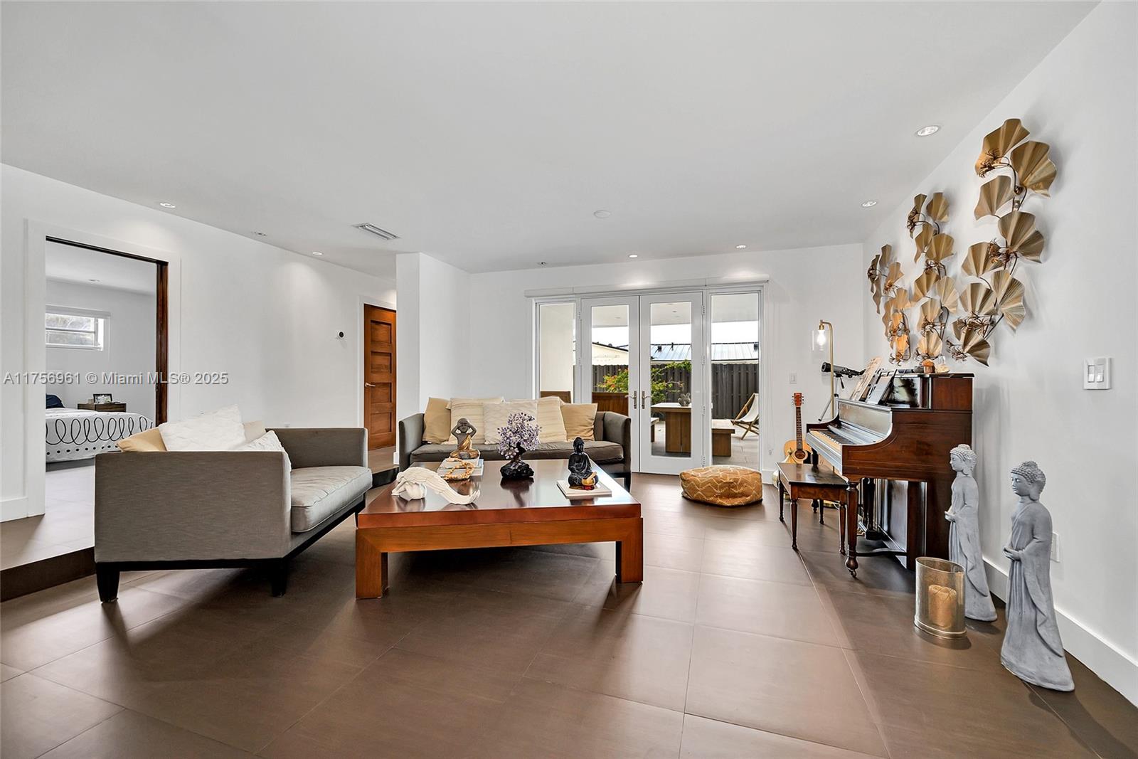 2120 Ne 204th St 0 Property Photo 11