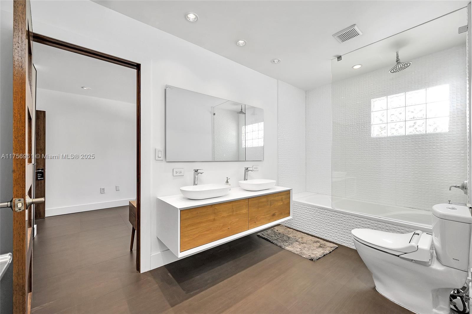 2120 Ne 204th St 0 Property Photo 29