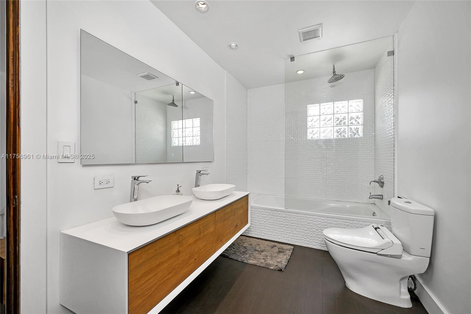 2120 Ne 204th St 0 Property Photo 30