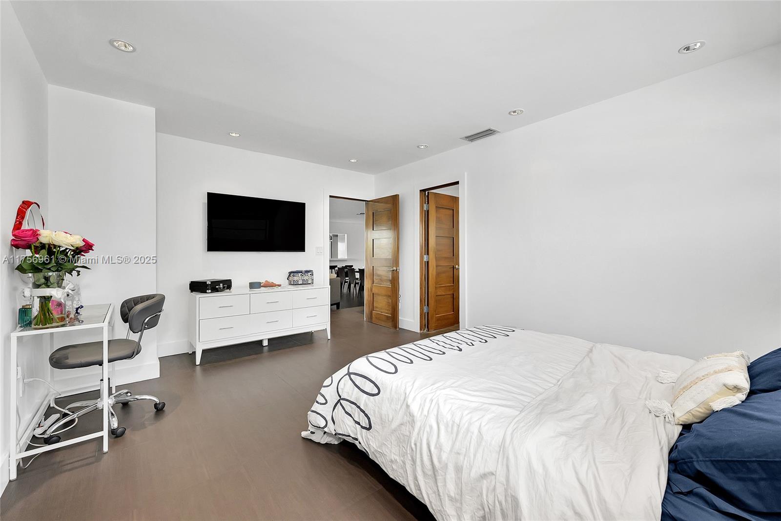 2120 Ne 204th St 0 Property Photo 32