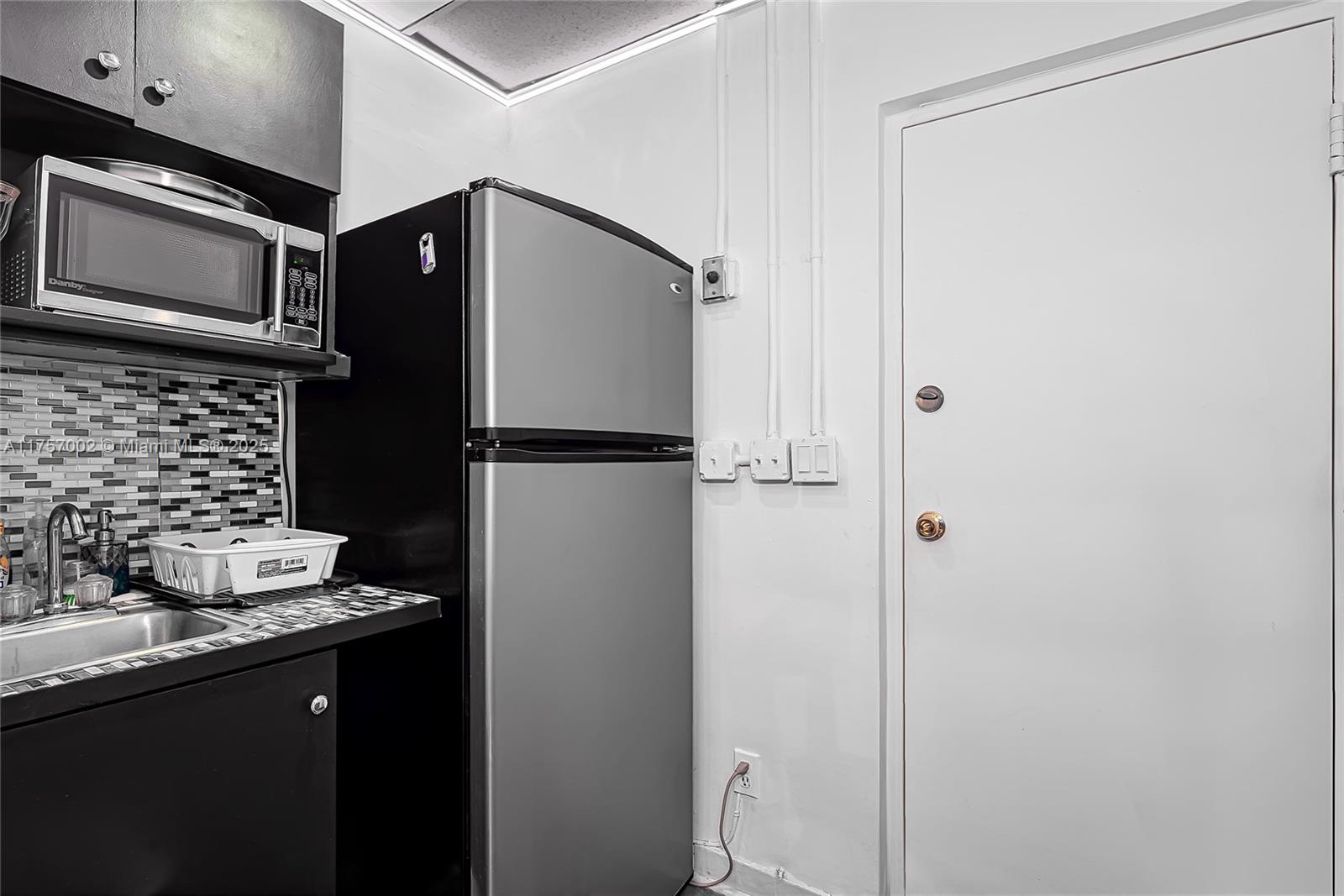 19201 Collins Ave Cu122-123 Property Photo 11
