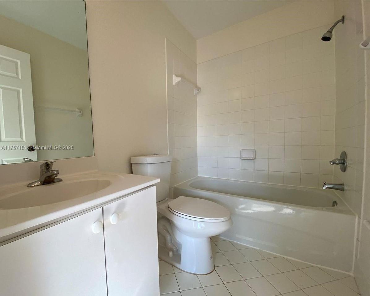 930 Ne 34th Ave 202 Property Photo 27