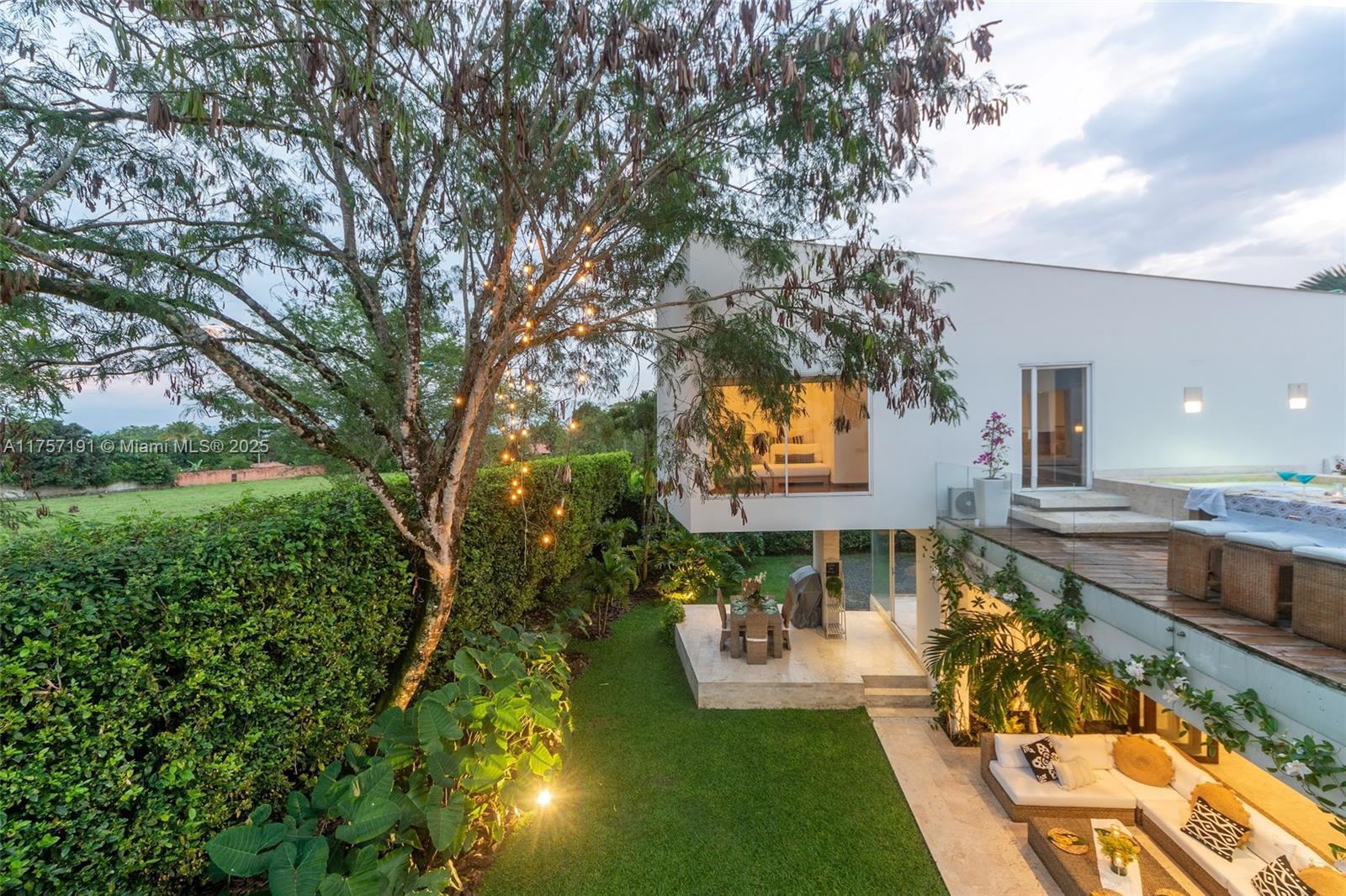 Carrera 142 N 18 A 80 Property Photo 1