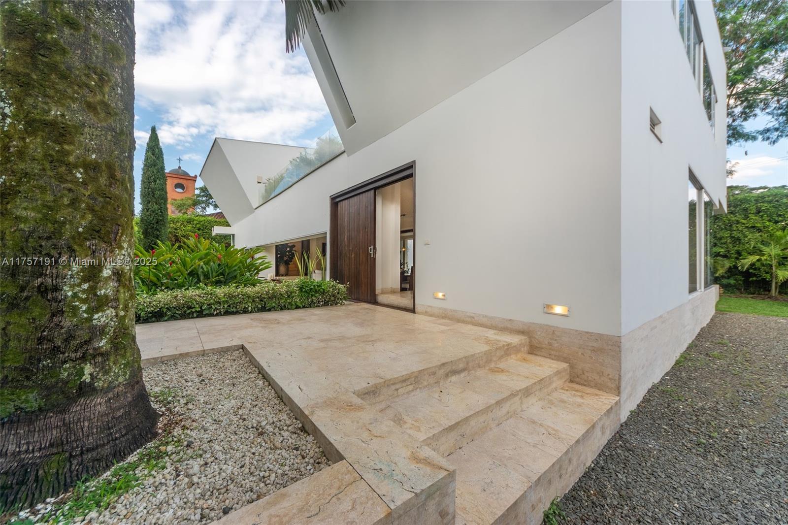 Carrera 142 N 18 A 80 Property Photo 4