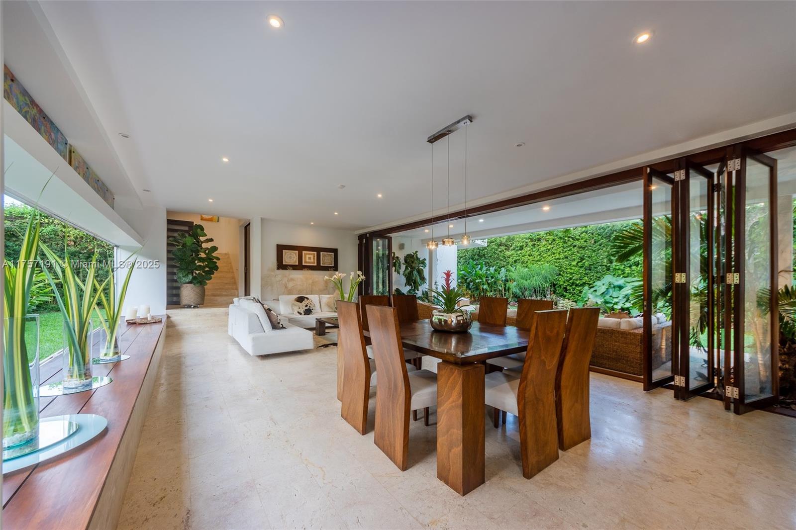 Carrera 142 N 18 A 80 Property Photo 9