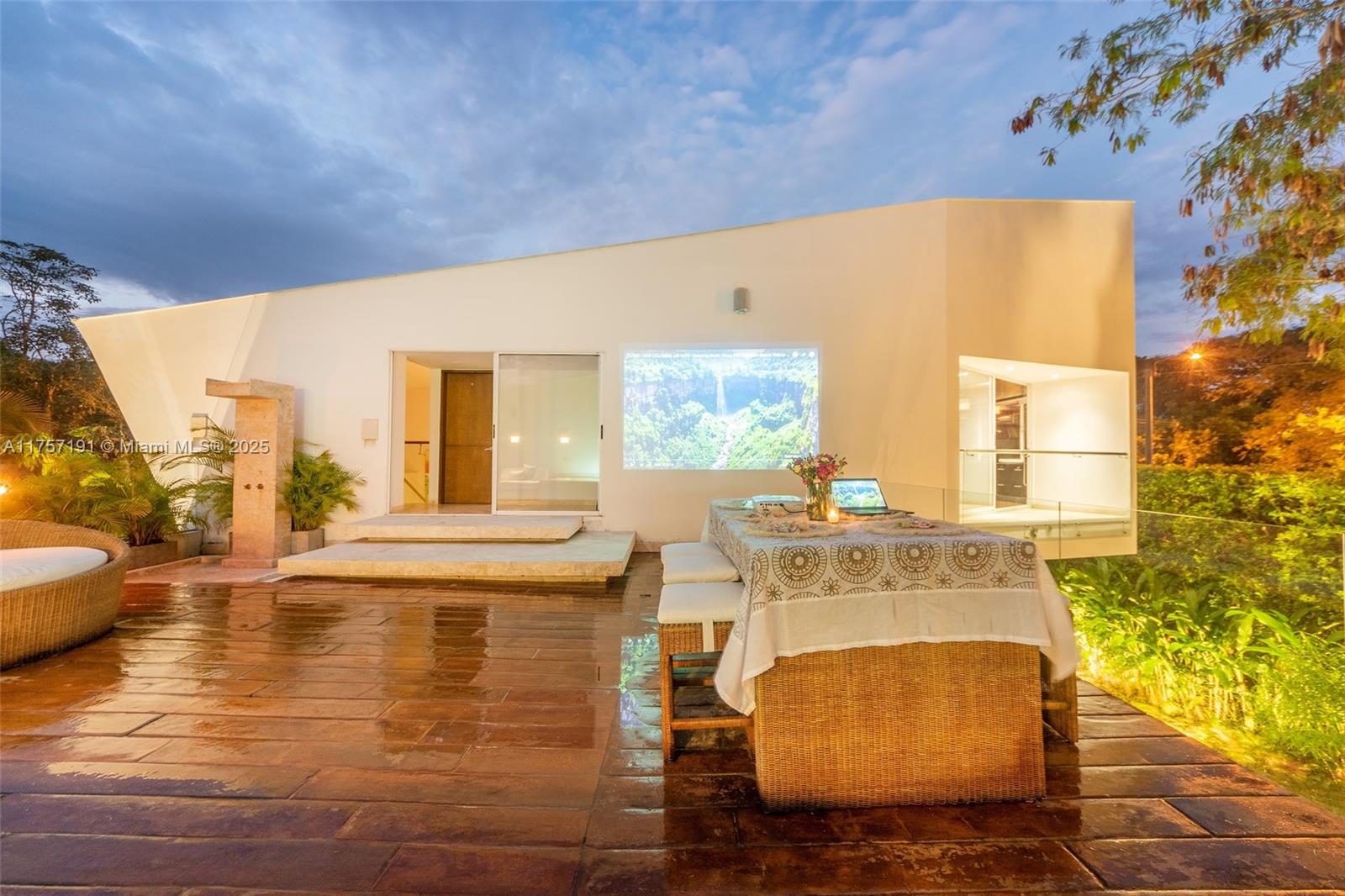 Carrera 142 N 18 A 80 Property Photo 24