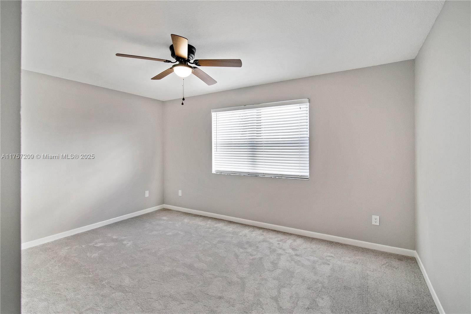 1197 Washington Cir 1197a Property Photo 10