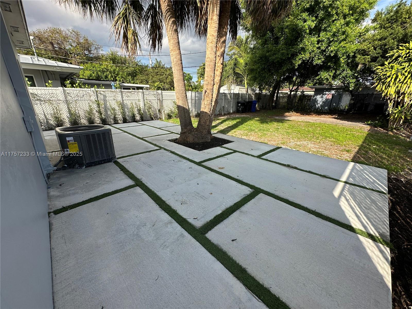 1300 Nw 7th Ter Property Photo 15