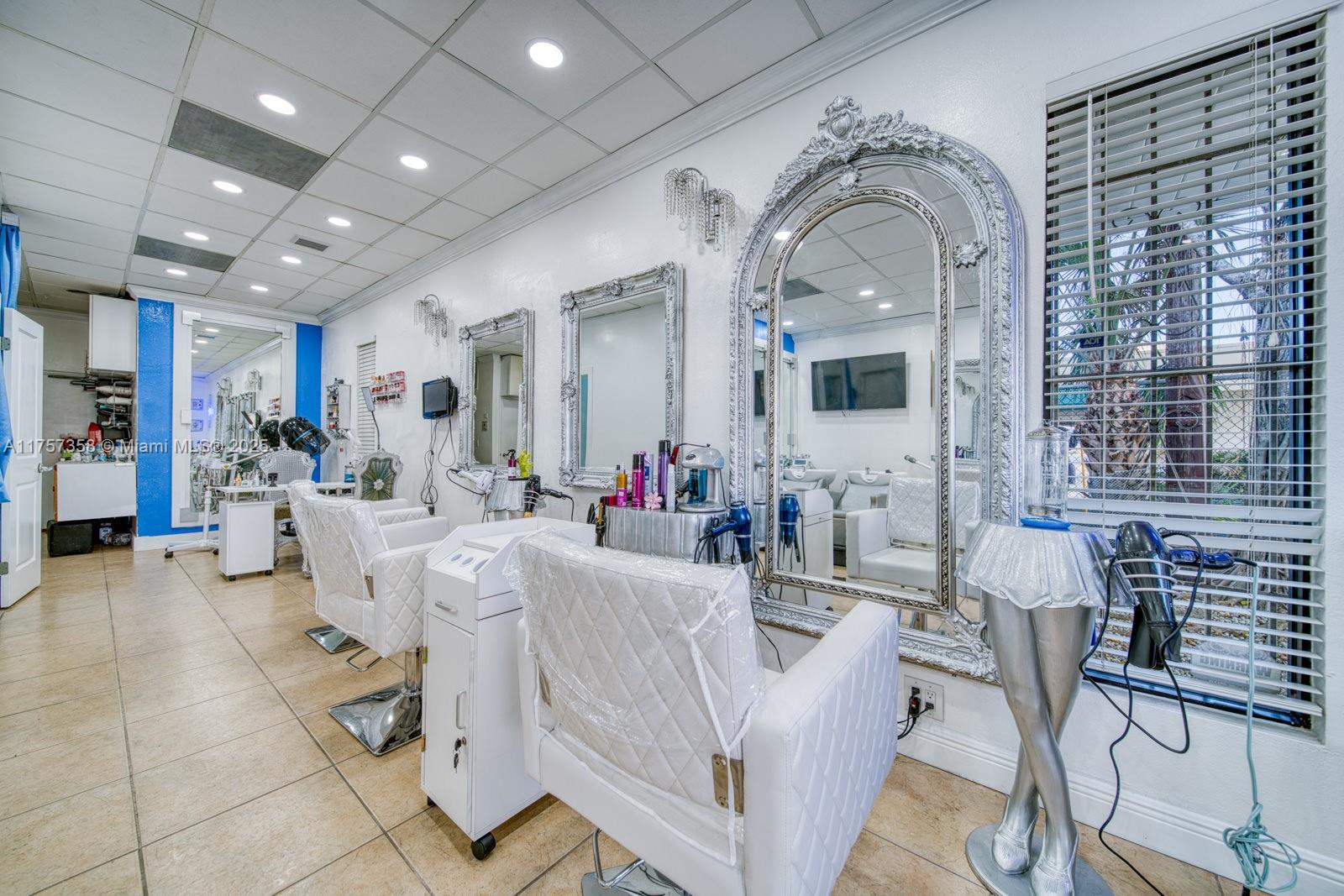 Beauty Salon For Sale 0n Sunset Blvd Property Photo 6