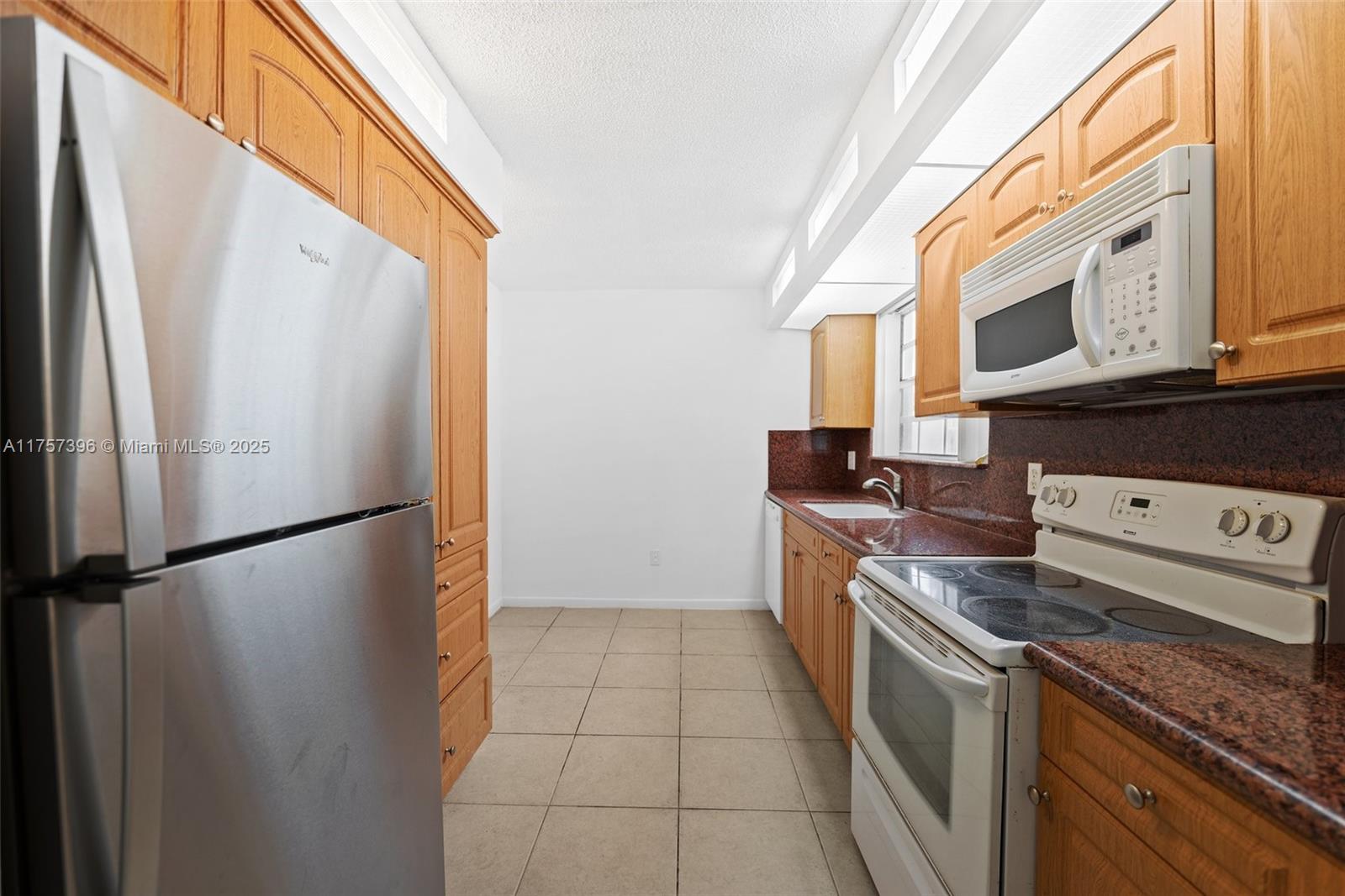 2643 Se 19th Ct 103-d Property Photo 8