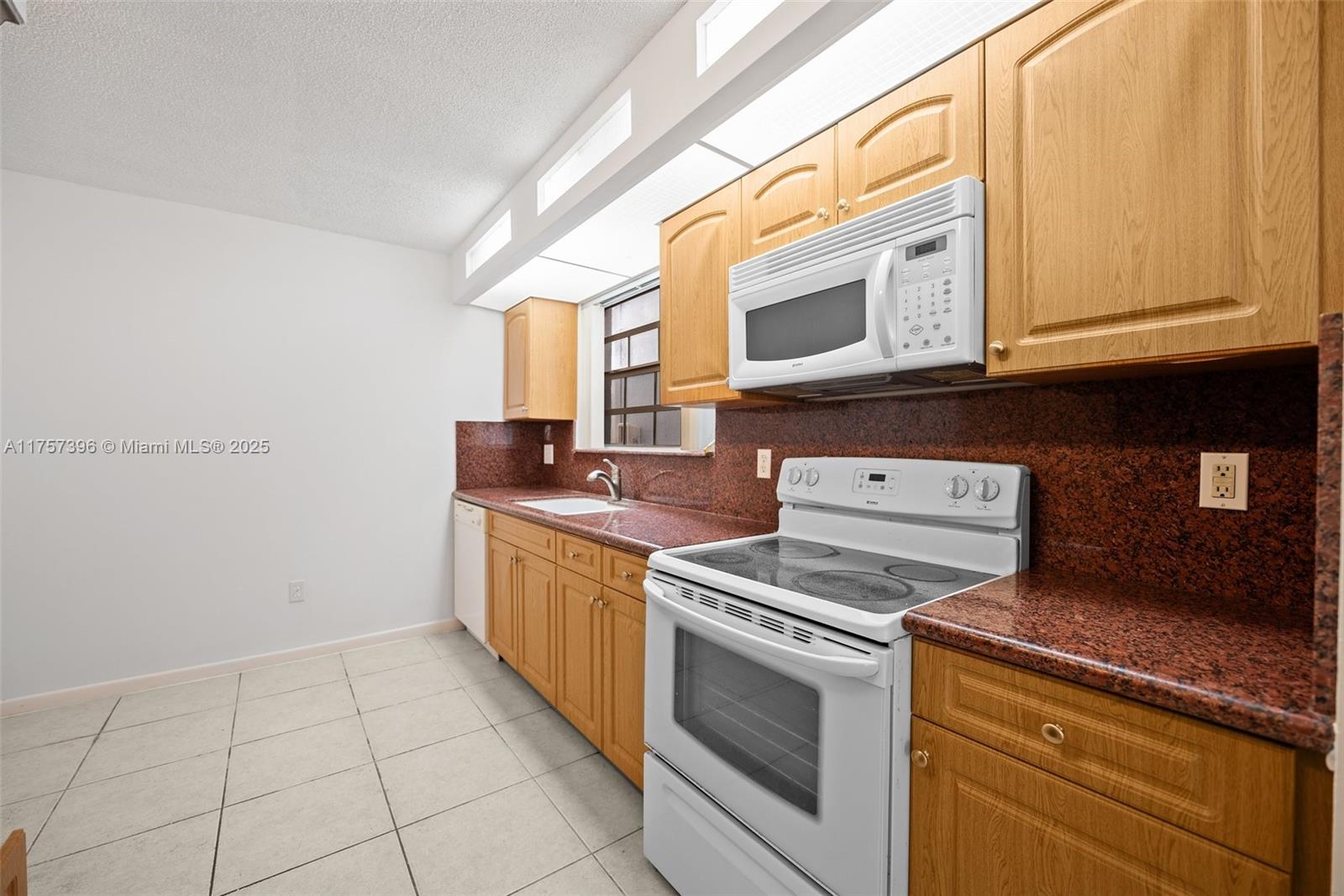 2643 Se 19th Ct 103-d Property Photo 10