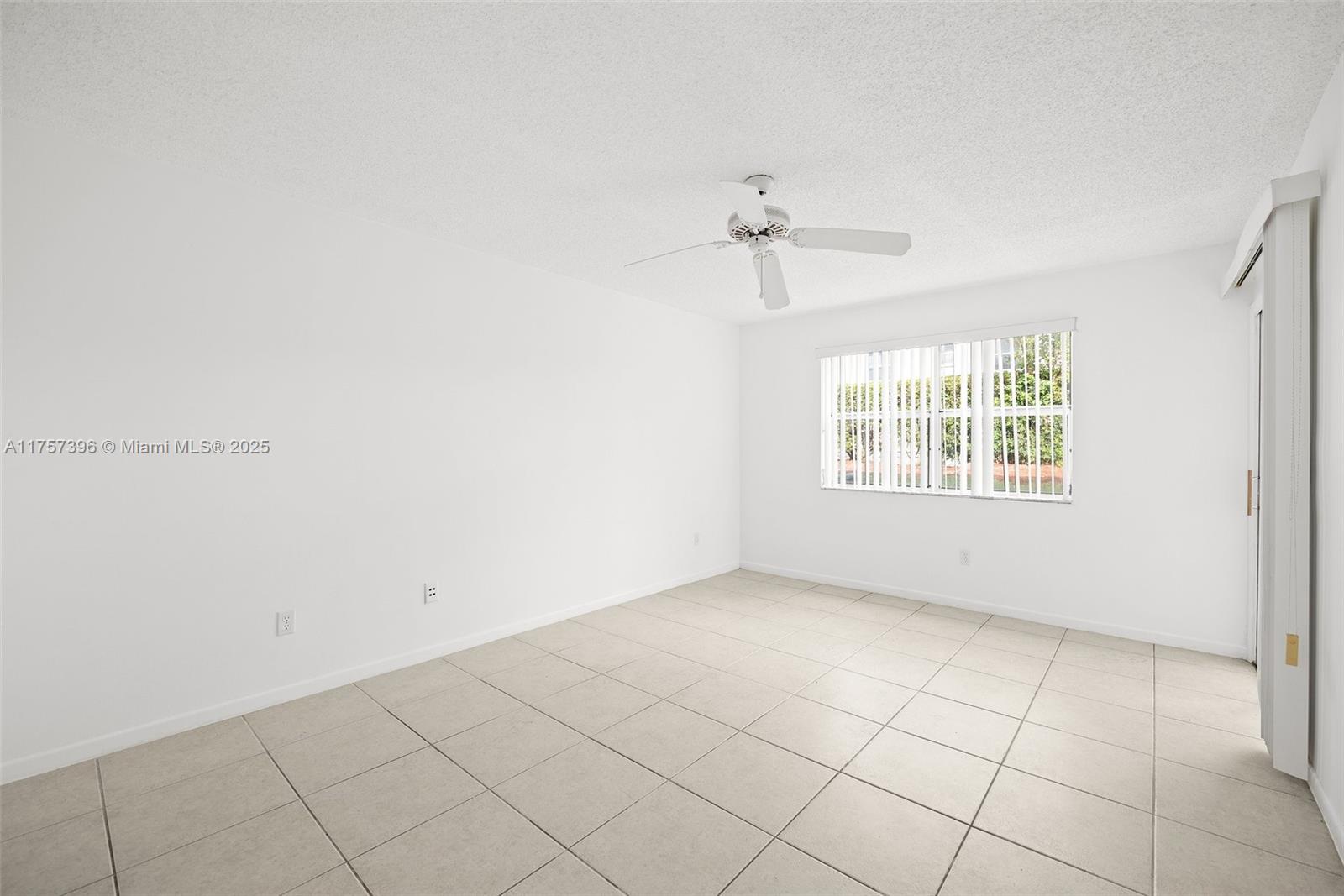 2643 Se 19th Ct 103-d Property Photo 14