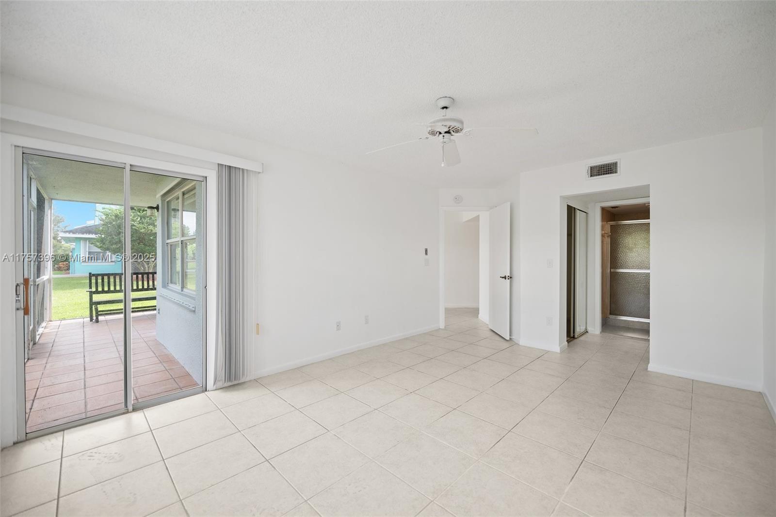 2643 Se 19th Ct 103-d Property Photo 16