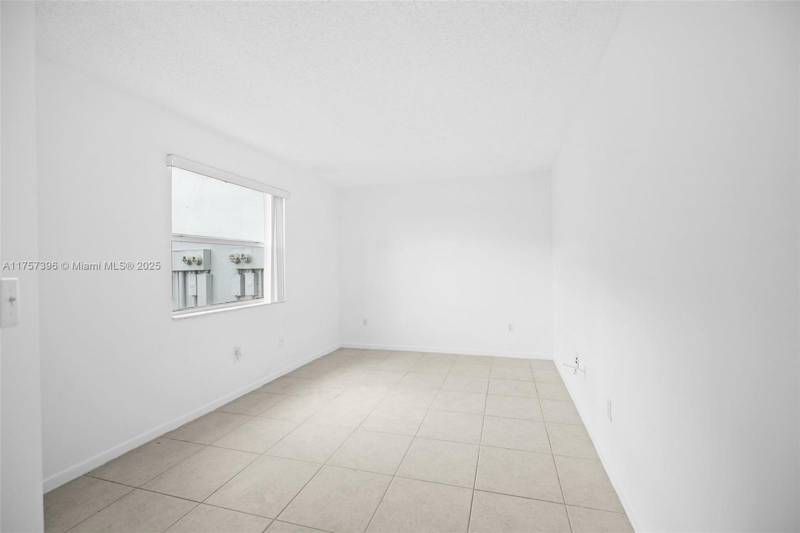 2643 Se 19th Ct 103-d Property Photo 22