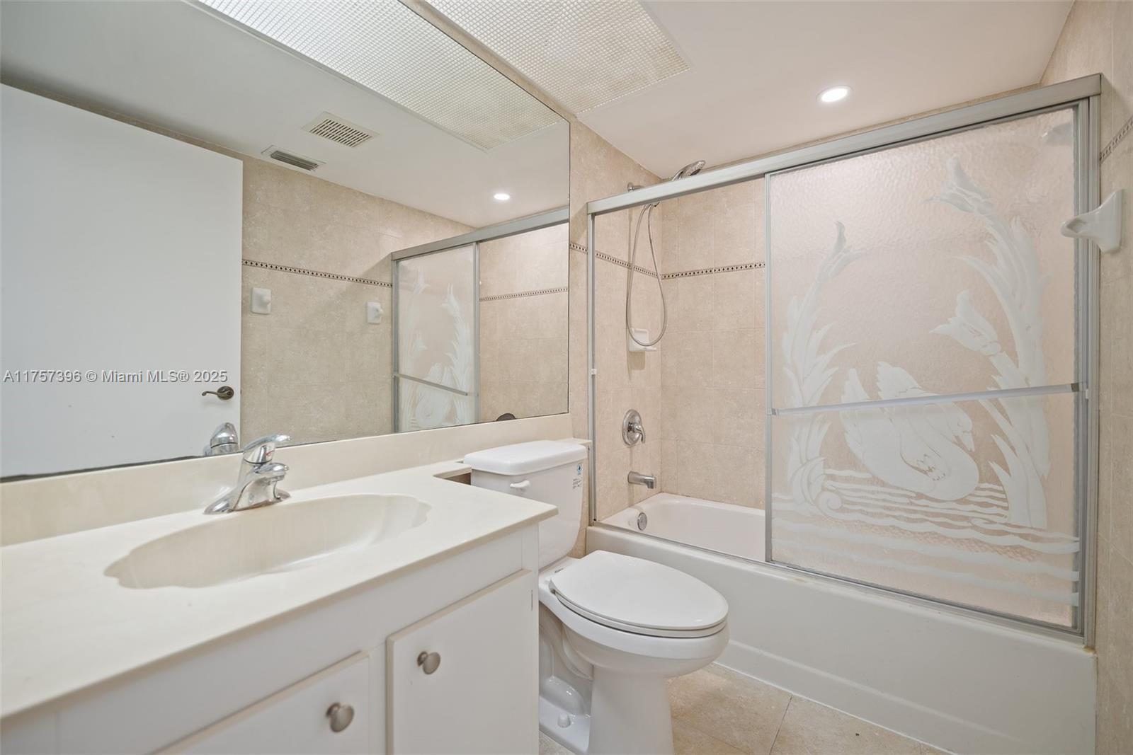 2643 Se 19th Ct 103-d Property Photo 24