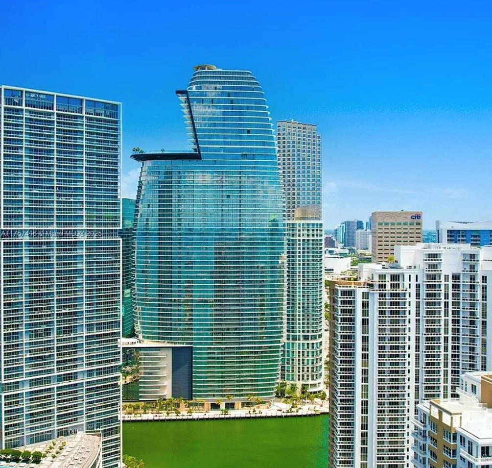 300 Biscayne Boulevard Way Real Estate Listings Main Image