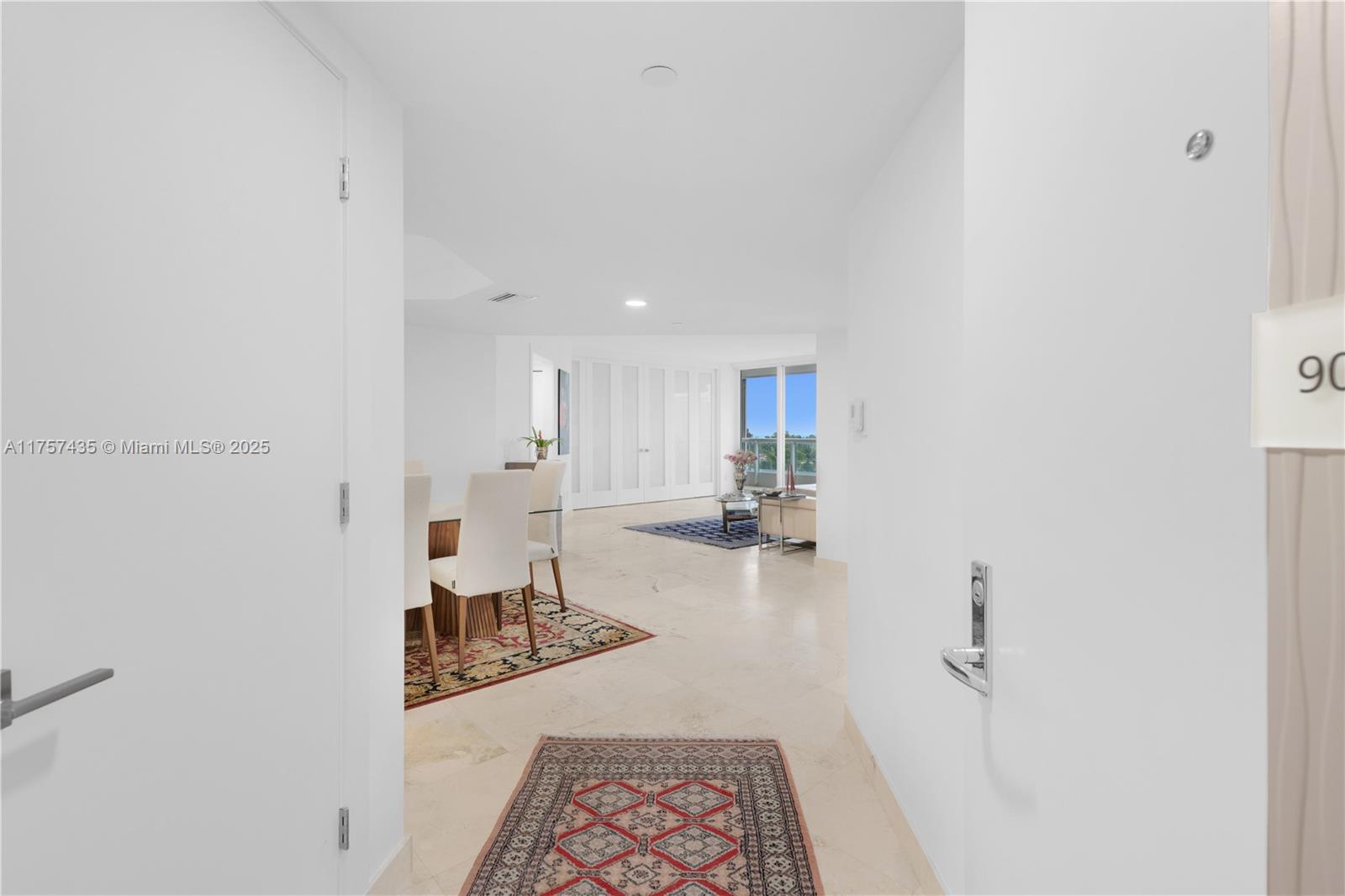 21055 Yacht Club Dr 902 Property Photo 4