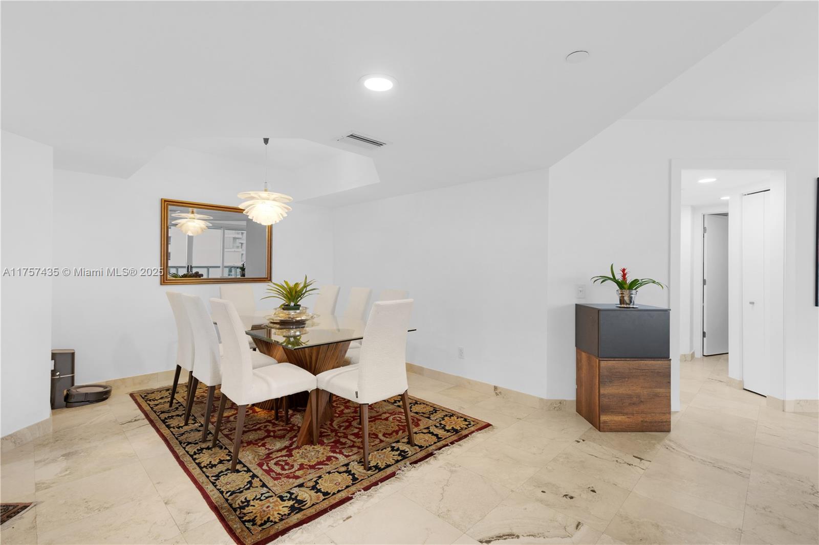 21055 Yacht Club Dr 902 Property Photo 13