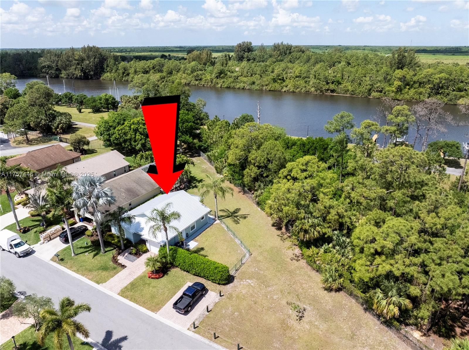 8904 Sw Fishermans Wharf Drive Property Photo