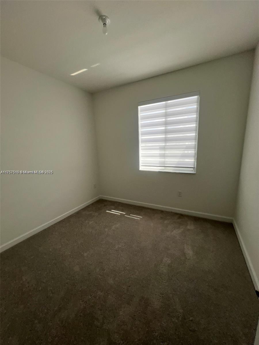 619 Se 13th St Property Photo 16