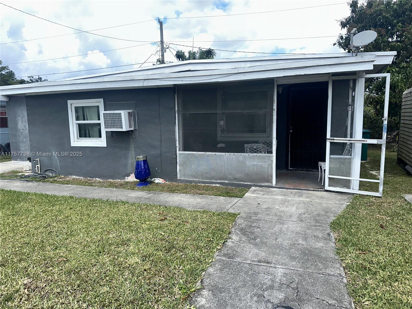 528 Nw 10th St Property Photo 4