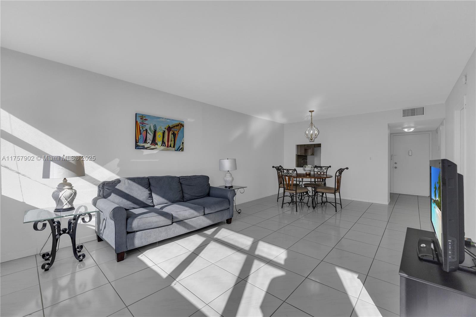 1817 S Ocean Dr 827 Property Photo 12