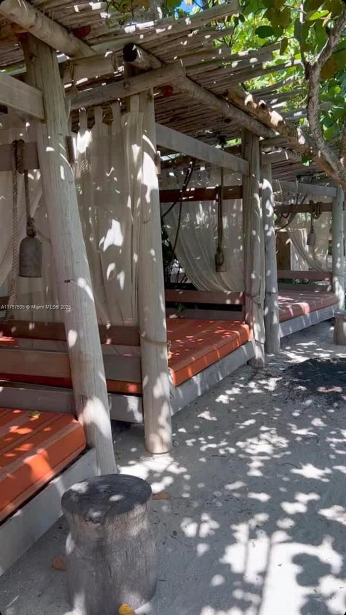 2301 Collins Ave 921 Property Photo 33