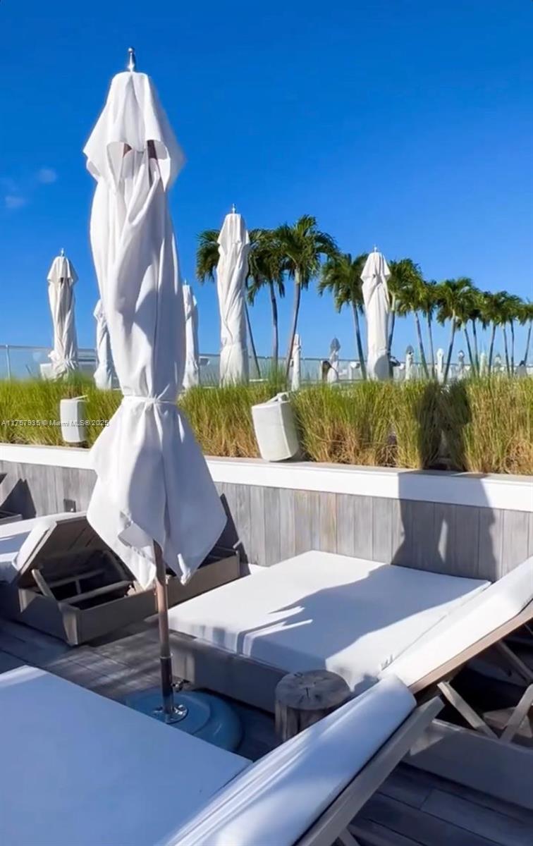 2301 Collins Ave 921 Property Photo 34