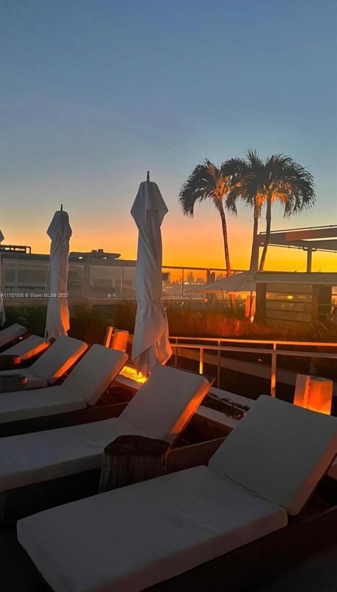 2301 Collins Ave 921 Property Photo 38