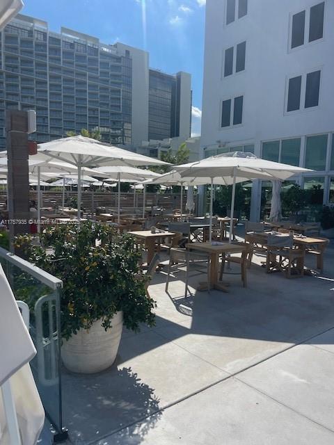 2301 Collins Ave 921 Property Photo 43