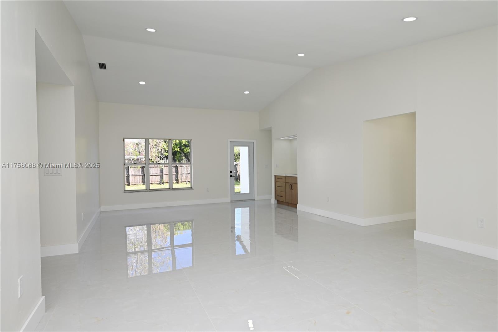 16021 Sw 288th St Property Photo 6