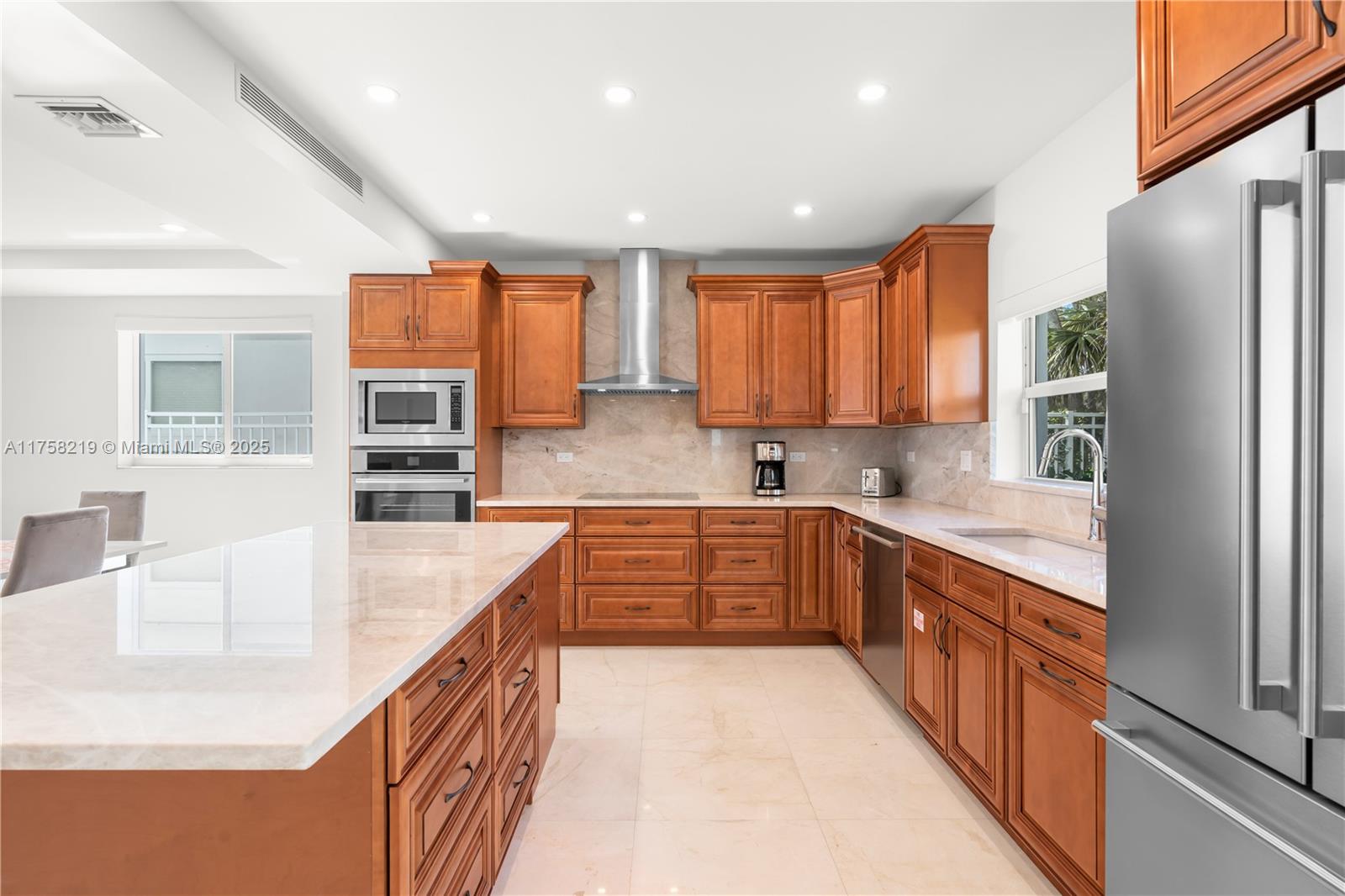 1807 N Fort Lauderdale Beach Blvd Property Photo 18