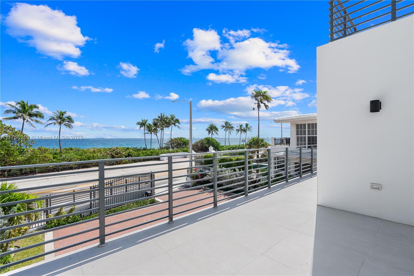 1807 N Fort Lauderdale Beach Blvd Property Photo 30