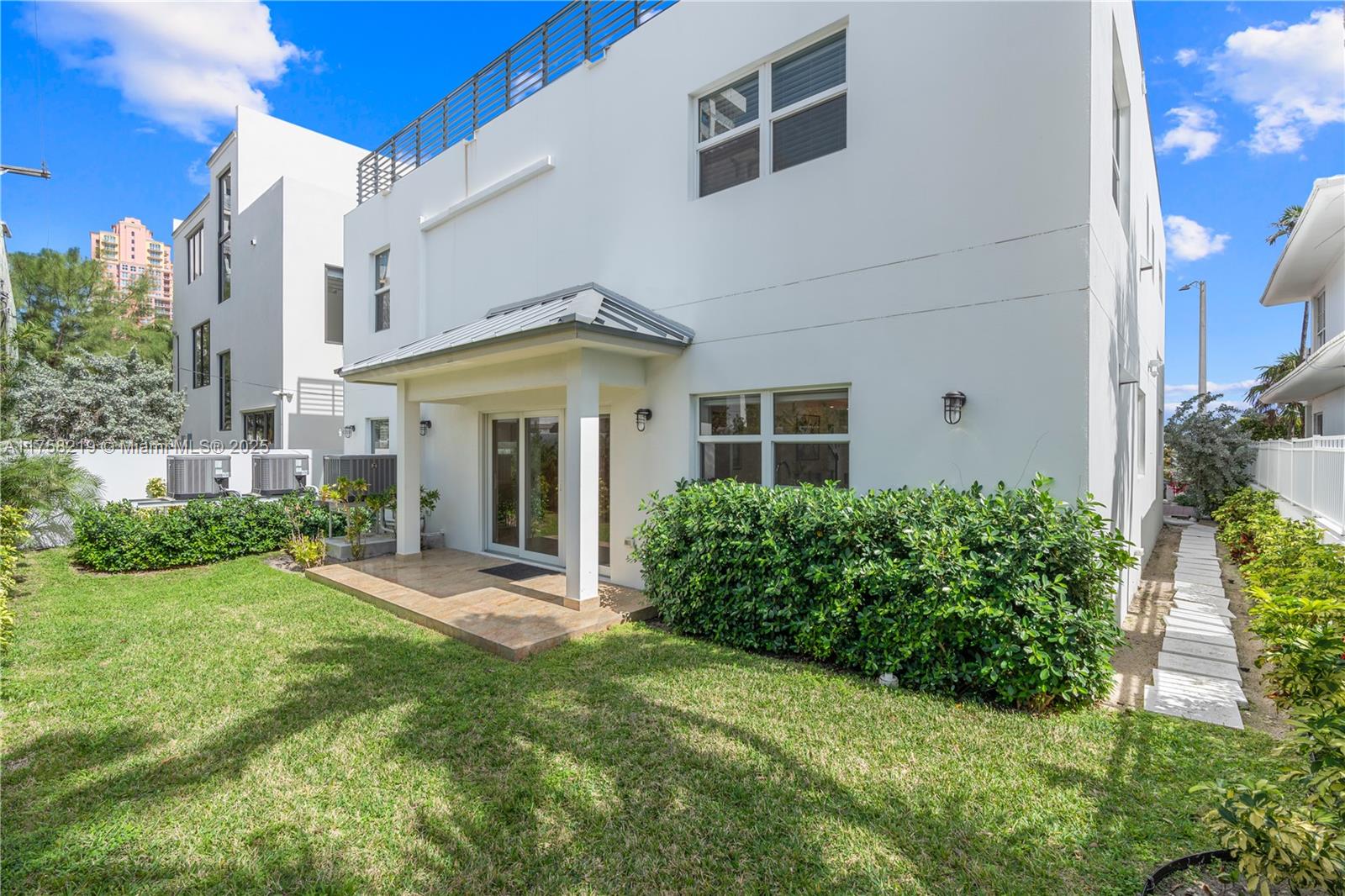 1807 N Fort Lauderdale Beach Blvd Property Photo 54