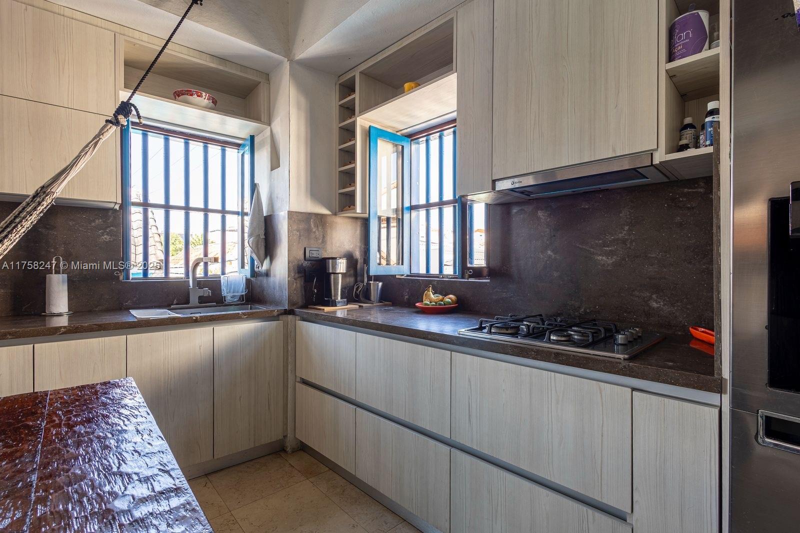 37-31 Calle De Los 7 Infantes 303 Property Photo 3