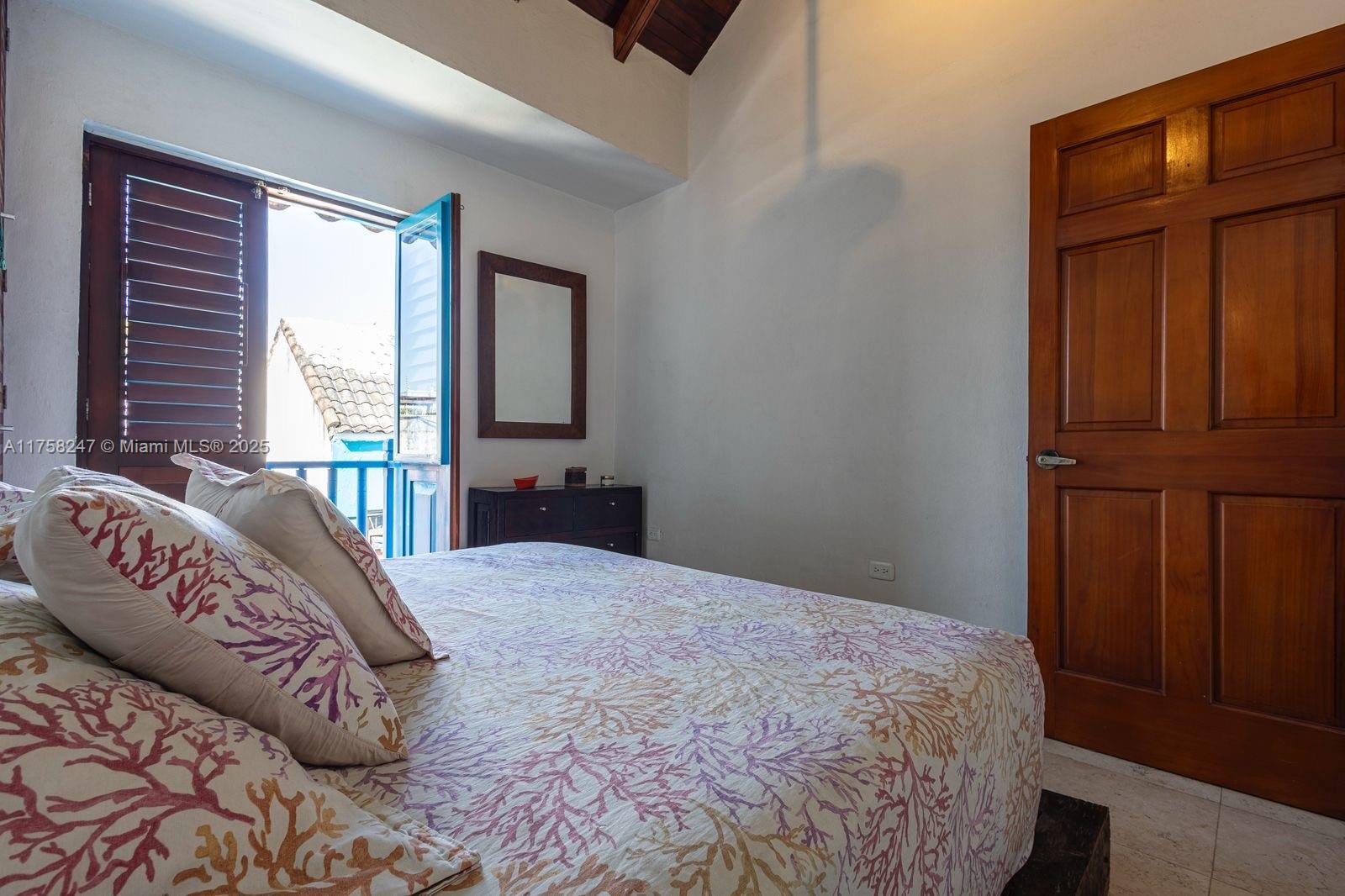 37-31 Calle De Los 7 Infantes 303 Property Photo 8