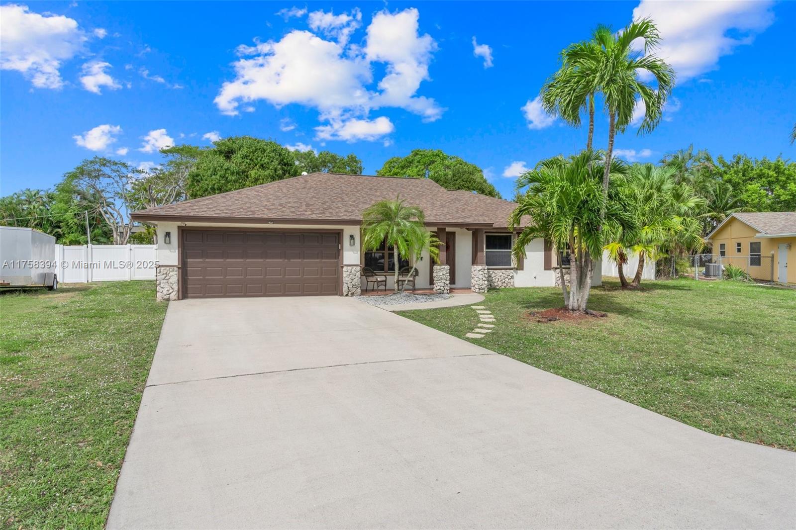 343 Sandpiper Ave Property Photo