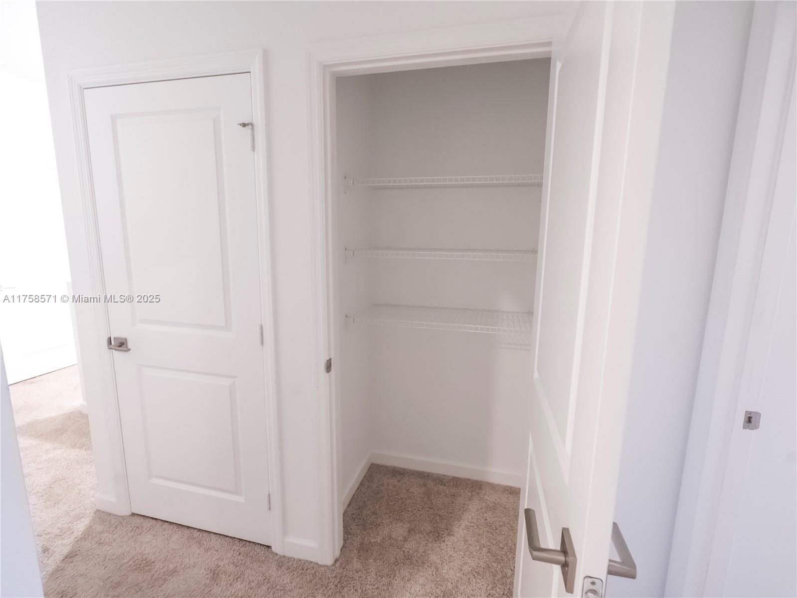 1140 Sw 7th Ct Property Photo 16