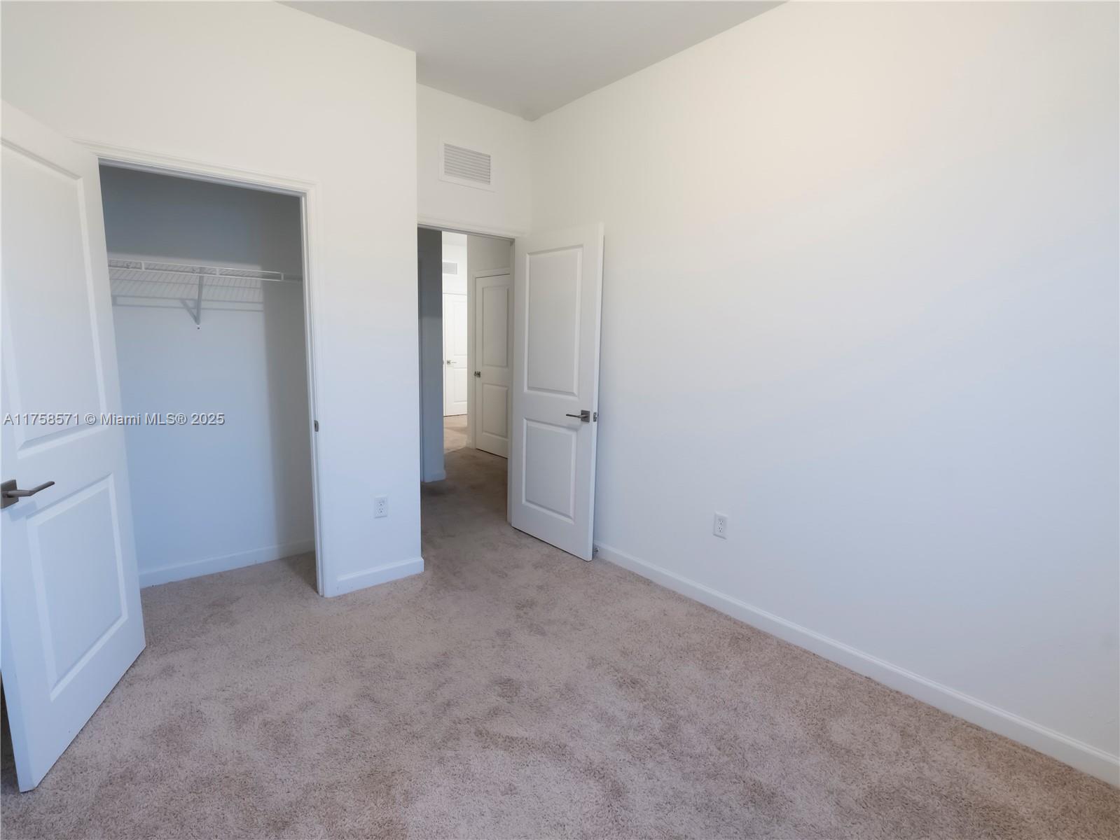 1140 Sw 7th Ct Property Photo 17