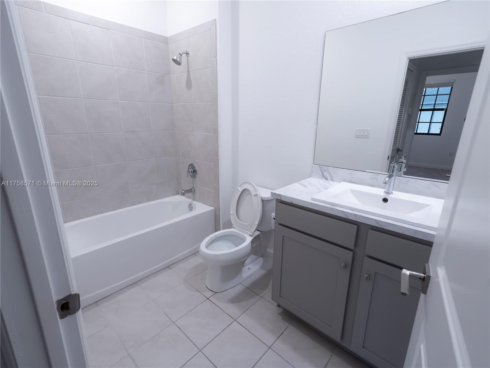 1140 Sw 7th Ct Property Photo 18