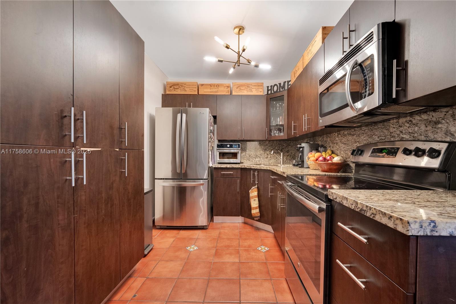 4705 Nw 7th St 101-7 Property Photo 4