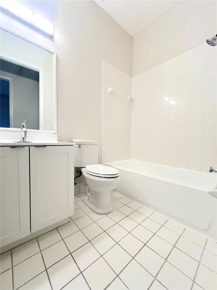 933 Ne 42nd Pl 933 Property Photo 19